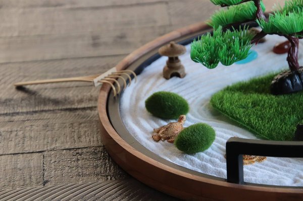 Harmonie et sérénité : l'art des jardins zen miniatures