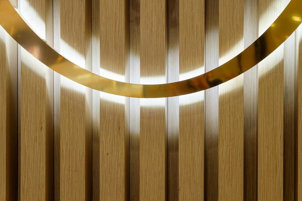 Transformer votre espace extérieur à Nîmes avec un éclairage électrique spectaculaire