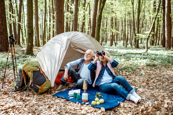 Quelles activités en plein air sont proposées par les campings de cette zone ?