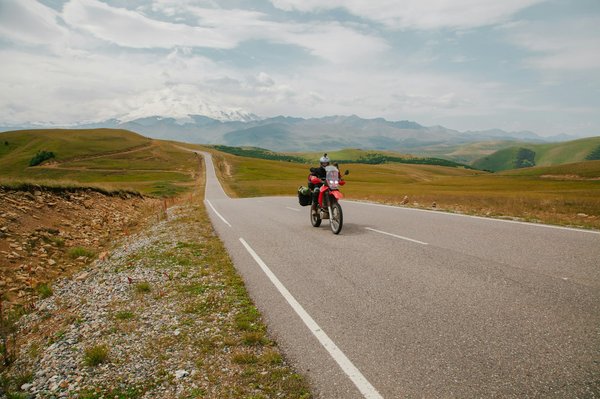 Des liens tissés sur deux roues : l'importance des rencontres motardes